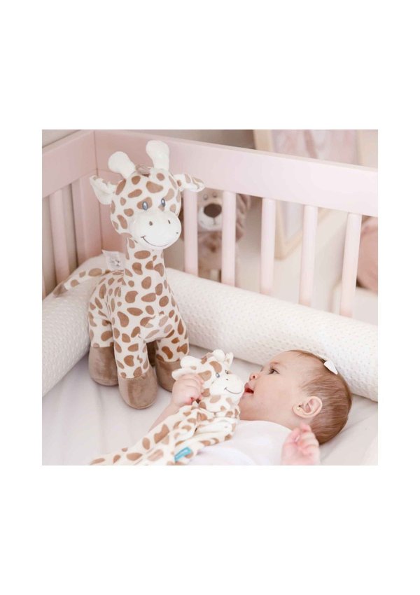 1743858433999-girafinha11976buba3219144e15226ddd8b447fa8ec2475ee6c228bjpg_1743858434450